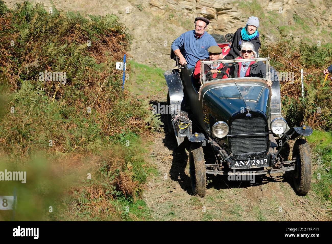 Farm uk 1930s hires stock photography and images Alamy