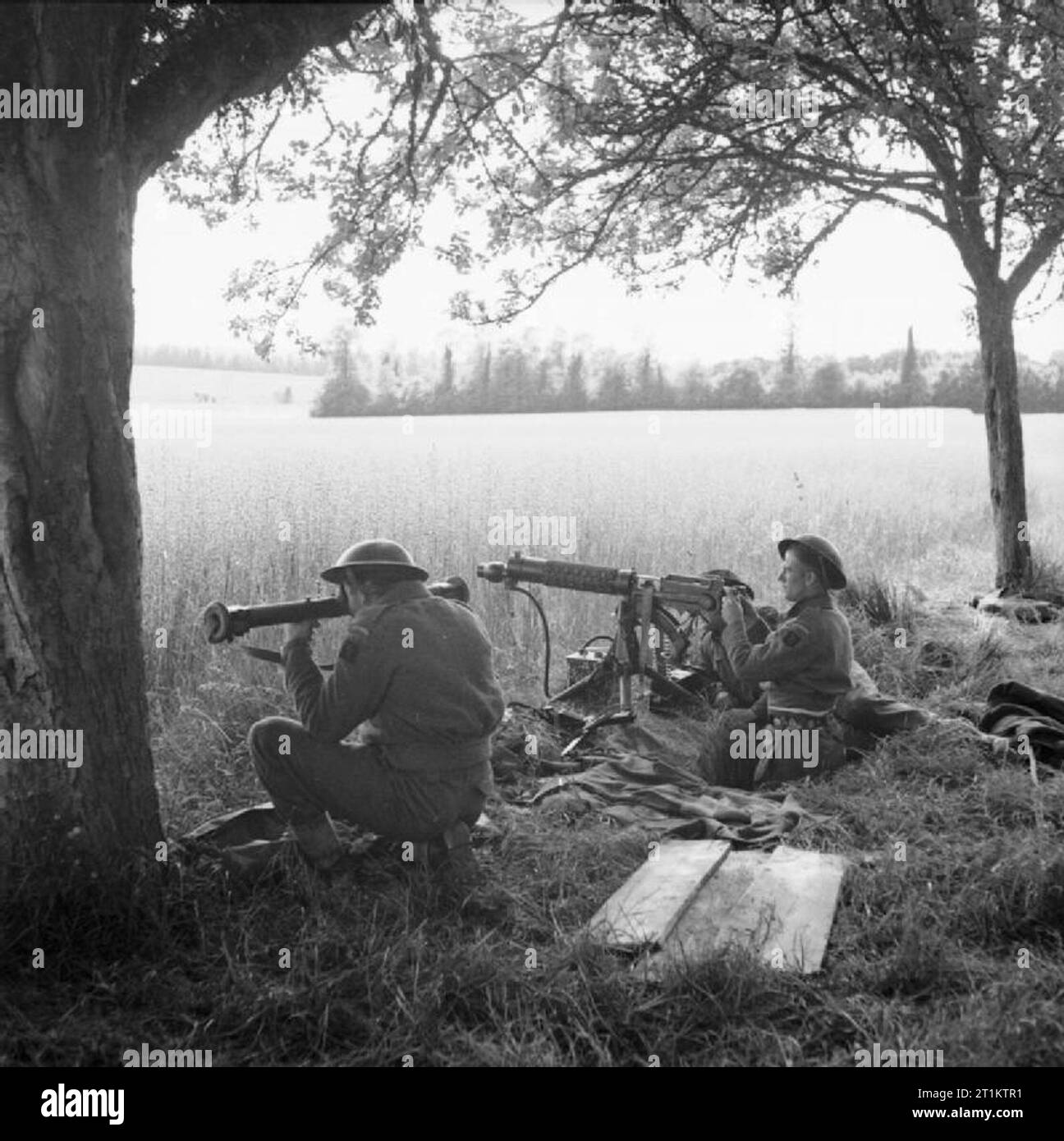 50th division 1944 hi res stock - The British Army In Normandy 1944 Vickers Machine Gun Of B Company 2nd Cheshire Regiment 50th Division Near Audrieu 13 June 1944 2T1KTR1