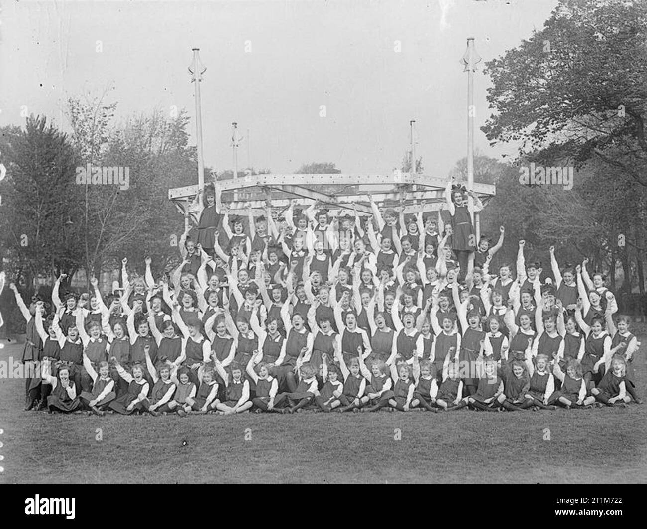 Ministry of Information First World War Official Collection Group of