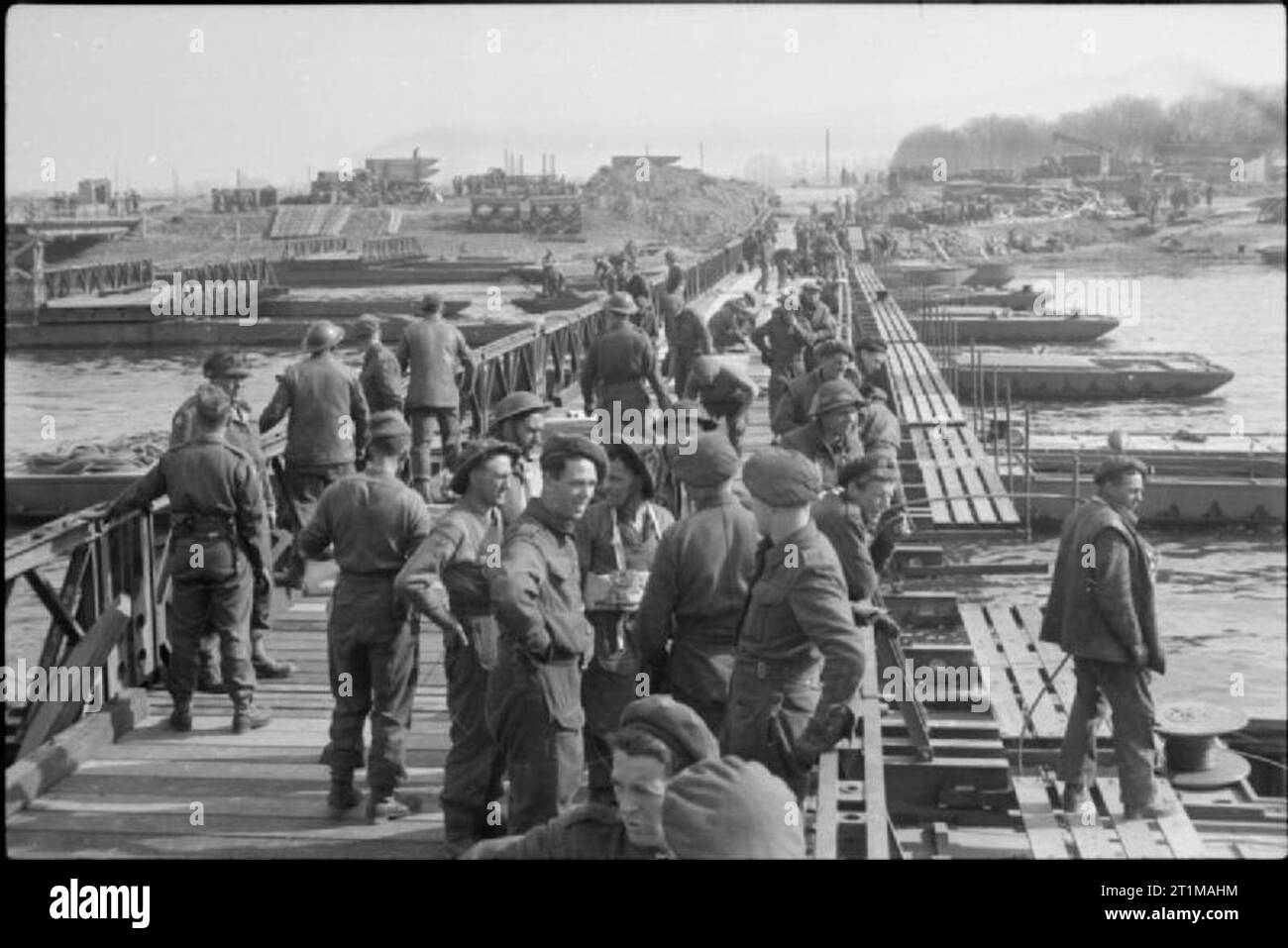 Bailey bridge over rhine march 1945 Black and White Stock Photos ...