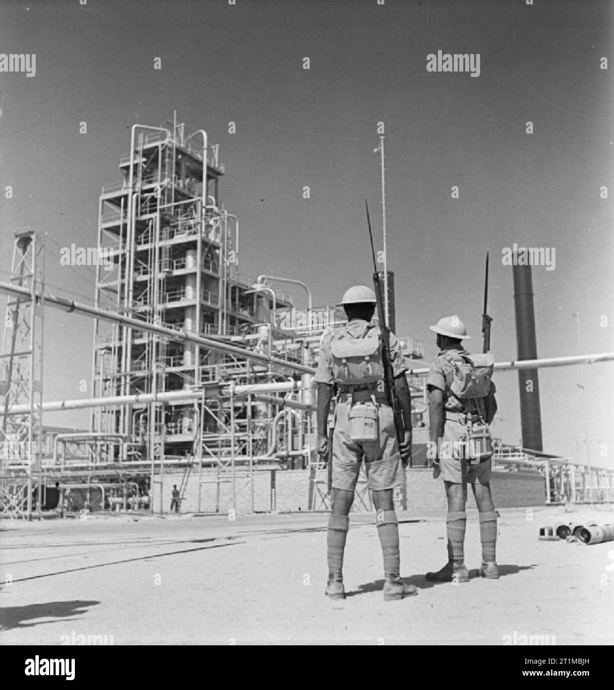 The British Army in the Middle East 1941 Indian riflemen guarding an oil refinery on the island of Aradian in Iran, 4 September 1941. Stock Photo