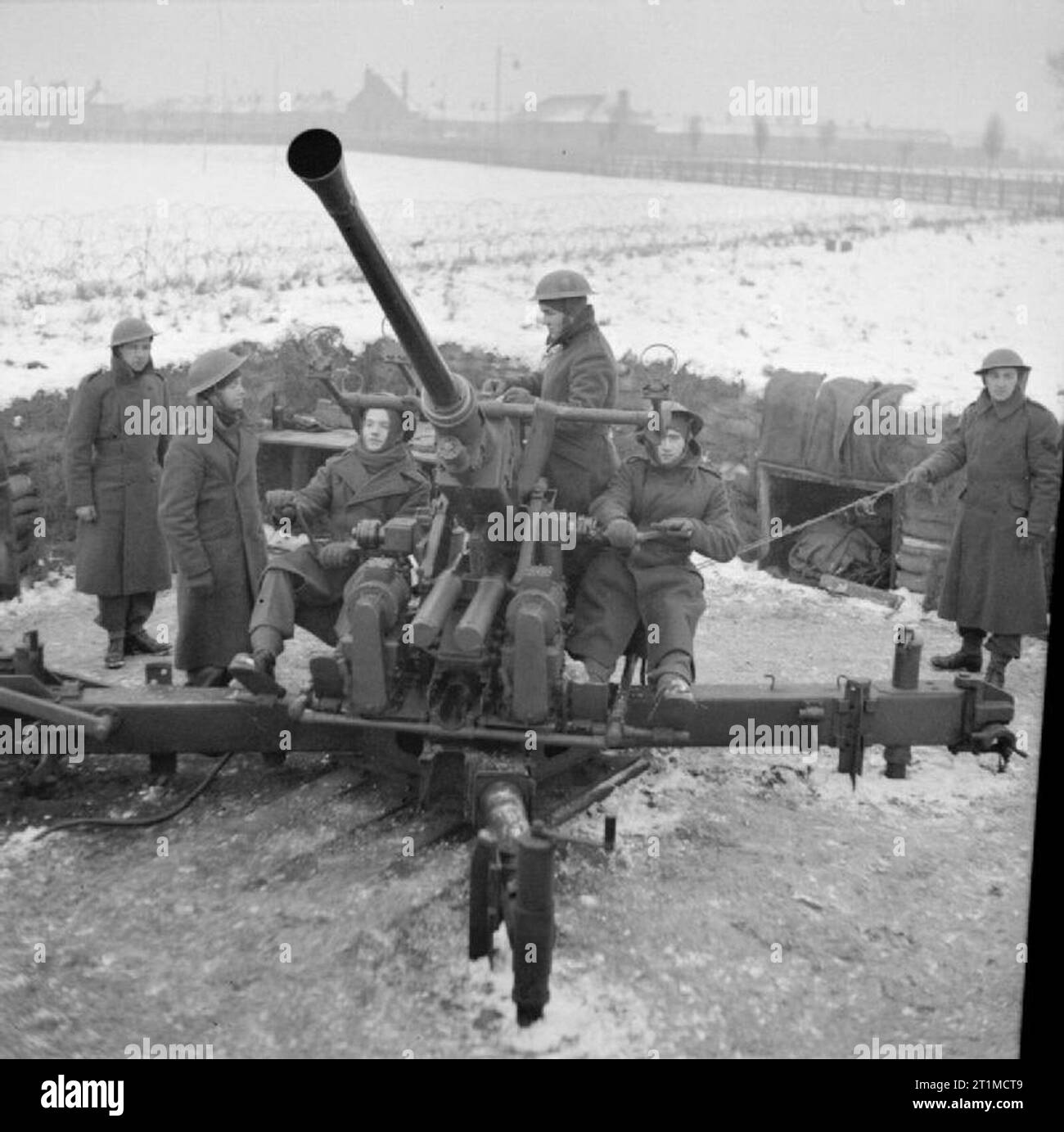 The British Army in the United Kingdom 193945 Bofors antiaircraft gun
