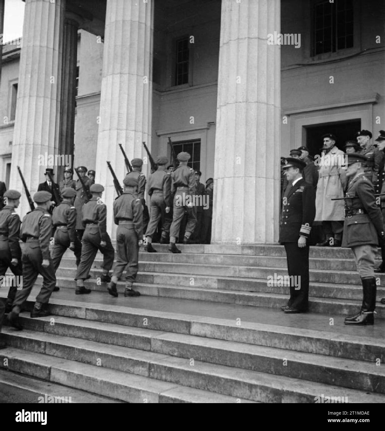 The British Army in the United Kingdom 193945 Vice Admiral Lord Louis