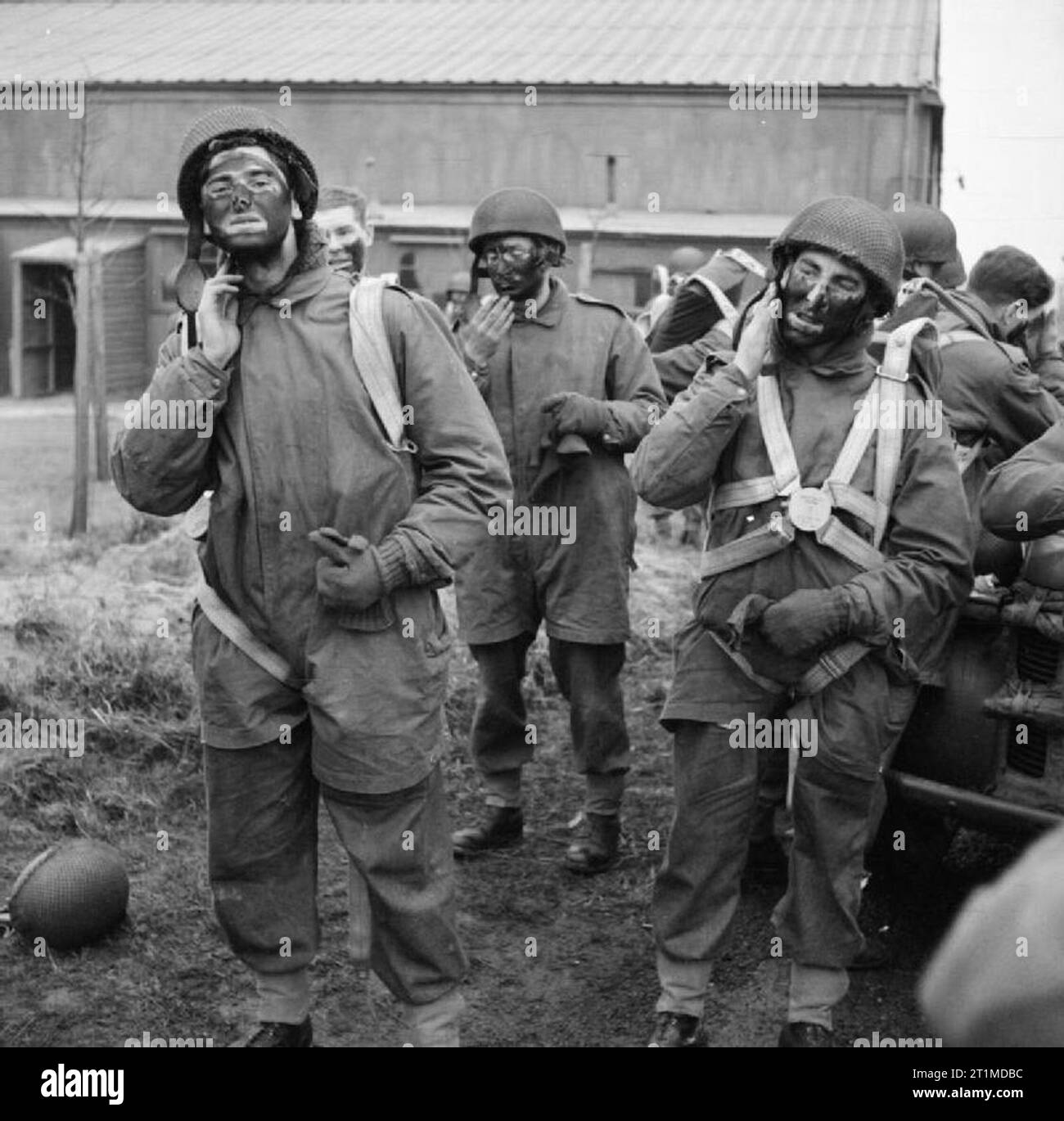 The British Army in the United Kingdom 193945 Airborne troops blacking