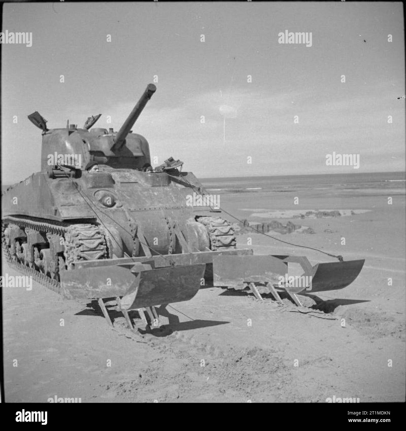 The British Army in the United Kingdom 1939-45 Sherman with Jeffries ...