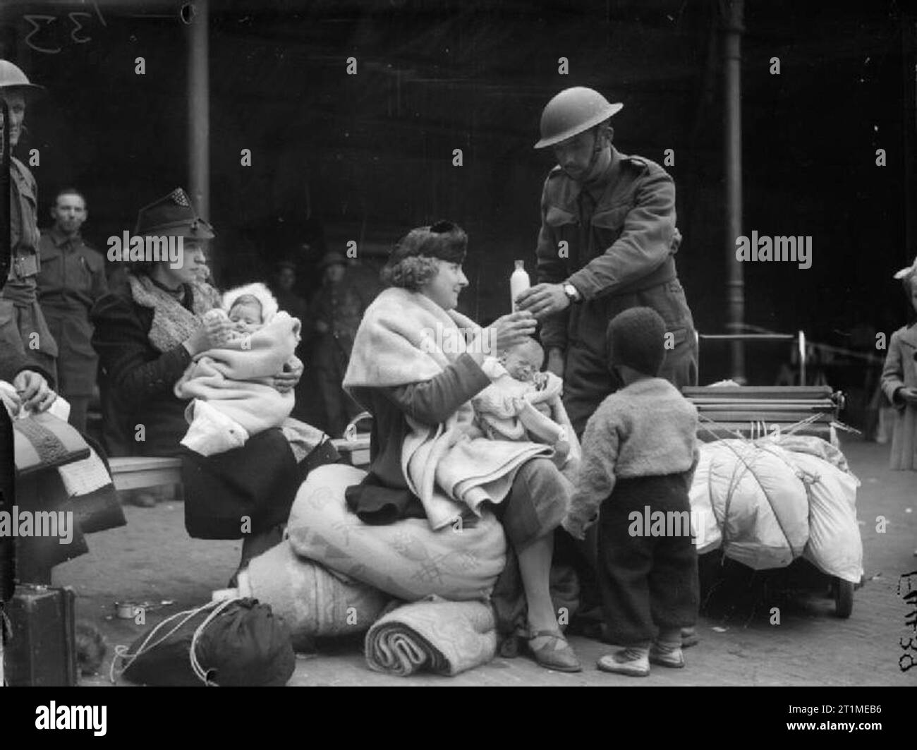 The British Expeditionary Force (bef) in France 19391940 Refugees A