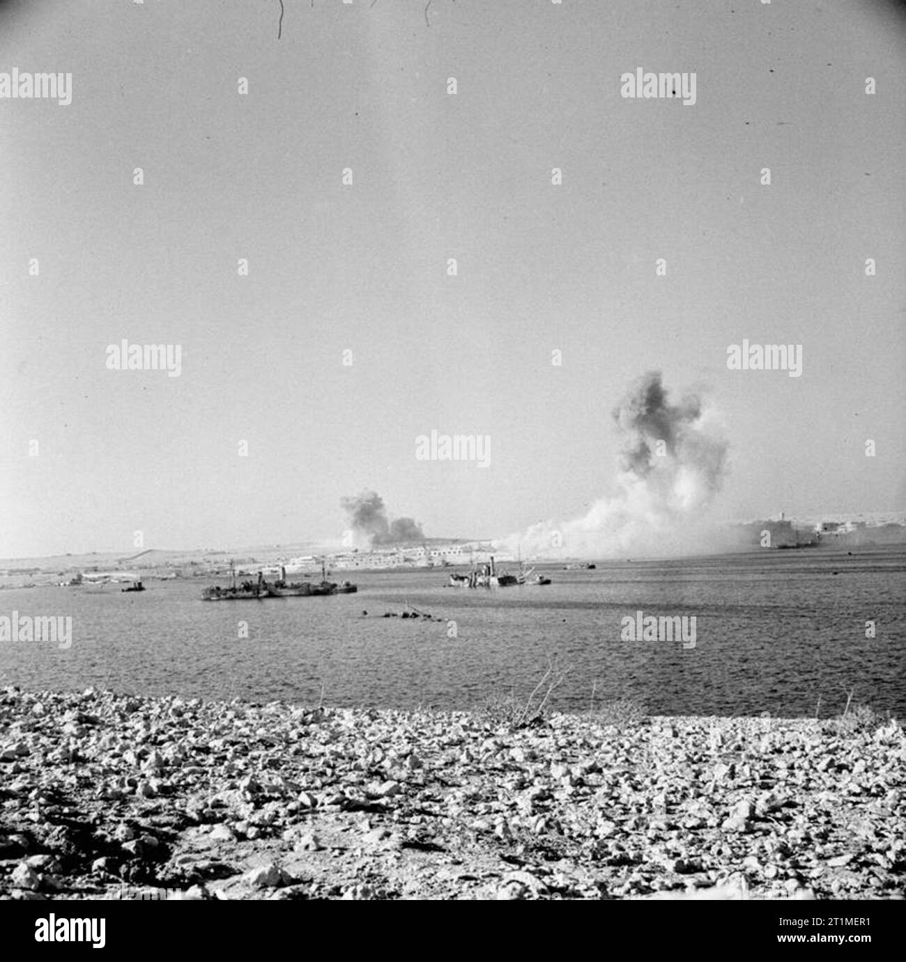 The Campaign in North Africa 1940-1943 Tobruk 1941 - 1942: German bombs ...