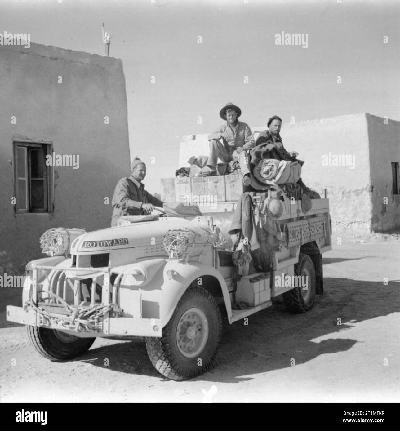 The Long Range Desert Group (lrdg) in North Africa during the Second World War A well-loaded Chevrolet truck about to set off on patrol from Siwa. This vehicle was crewed by New Zealanders, many of whom joined the Long Range Desert Group in 1940 from a consignment of troops who found themselves at Alexandria without their arms and equipment, which had been lost at sea. Stock Photo