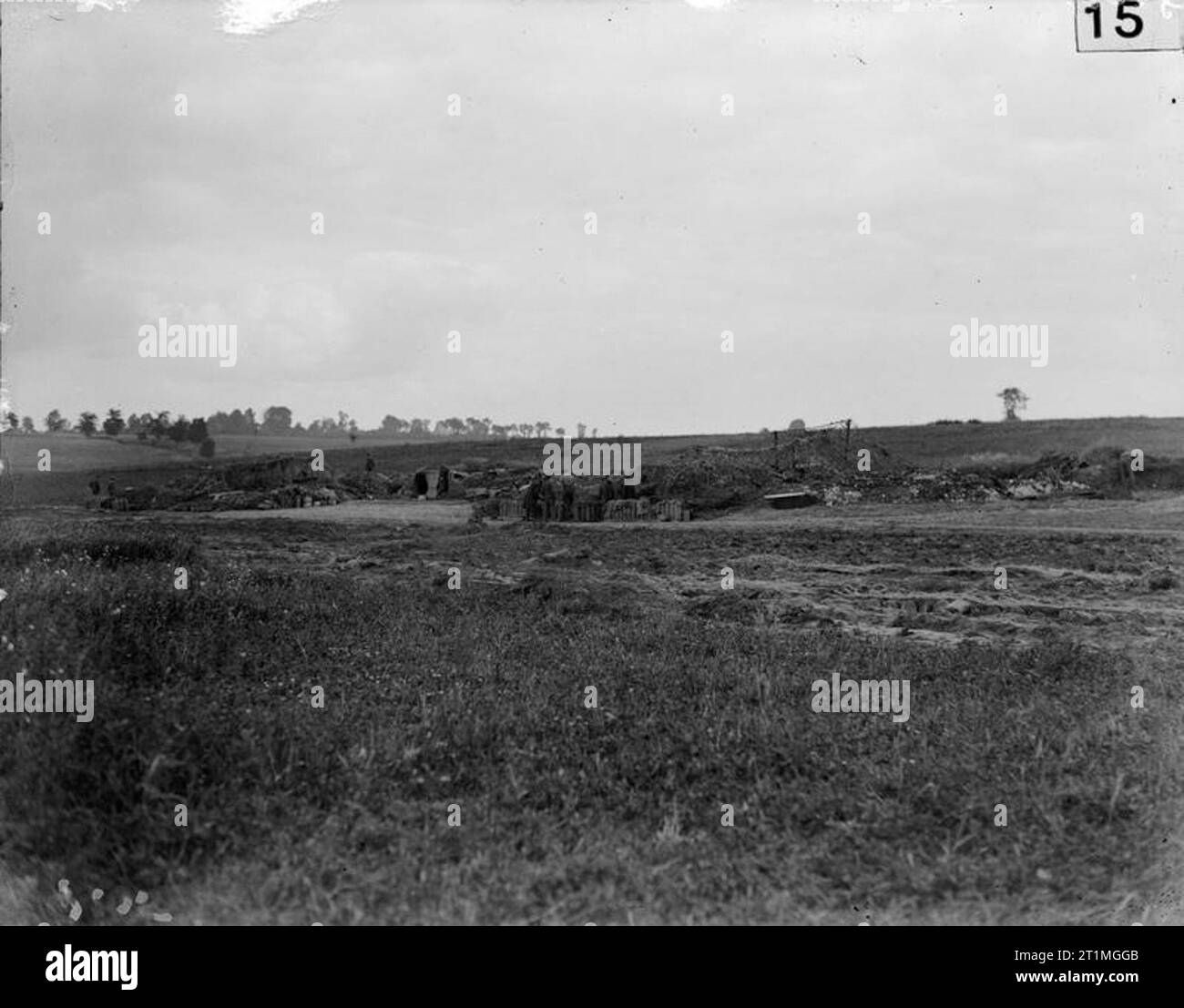 The Battle of the Somme, July - November 1916 Battle of Albert. 8-inch Mark V Howitzers in camouflaged emplacements. July 1916. Stock Photo