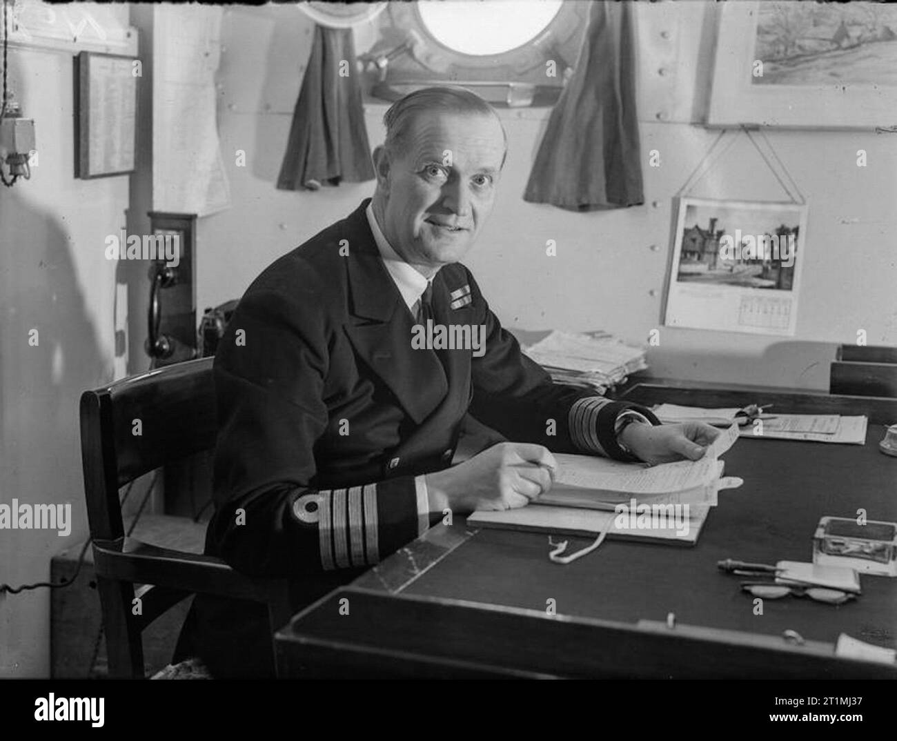 Hms king george v 1943 Black and White Stock Photos & Images - Alamy