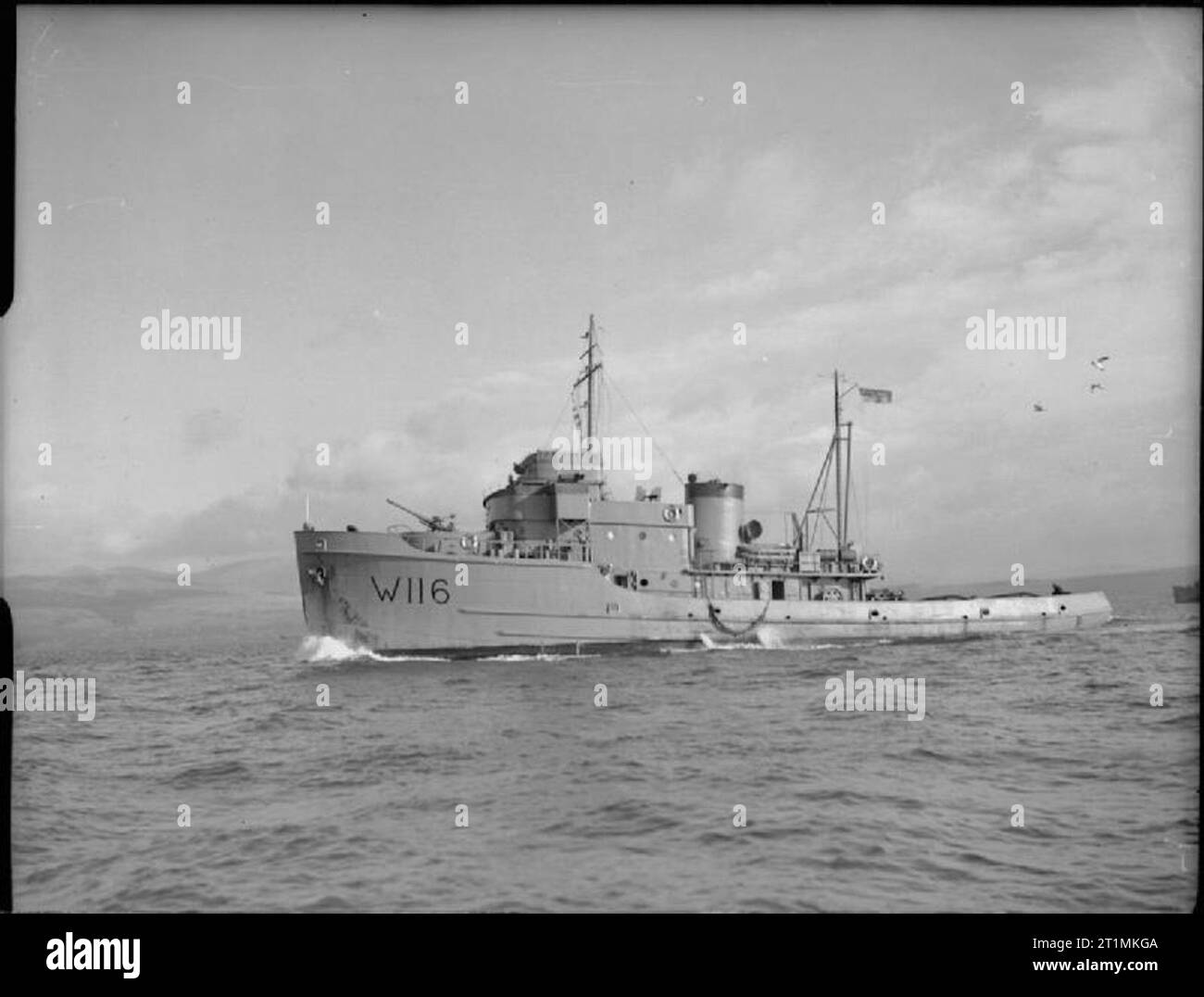 The Royal Navy during the Second World War HM RESCUE TUG EMINENT ...