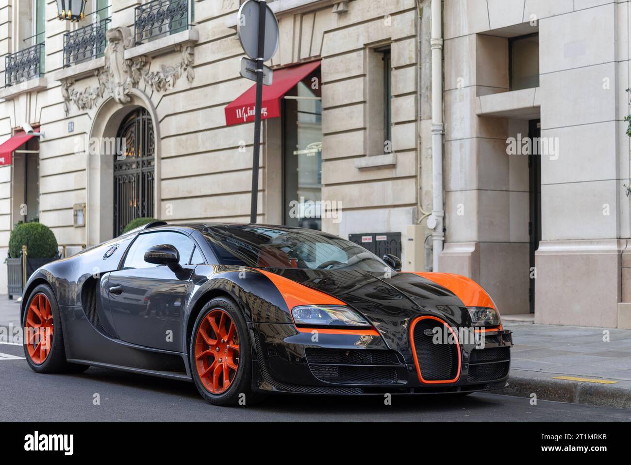 Black And Orange Bugatti Veyron Super Sport
