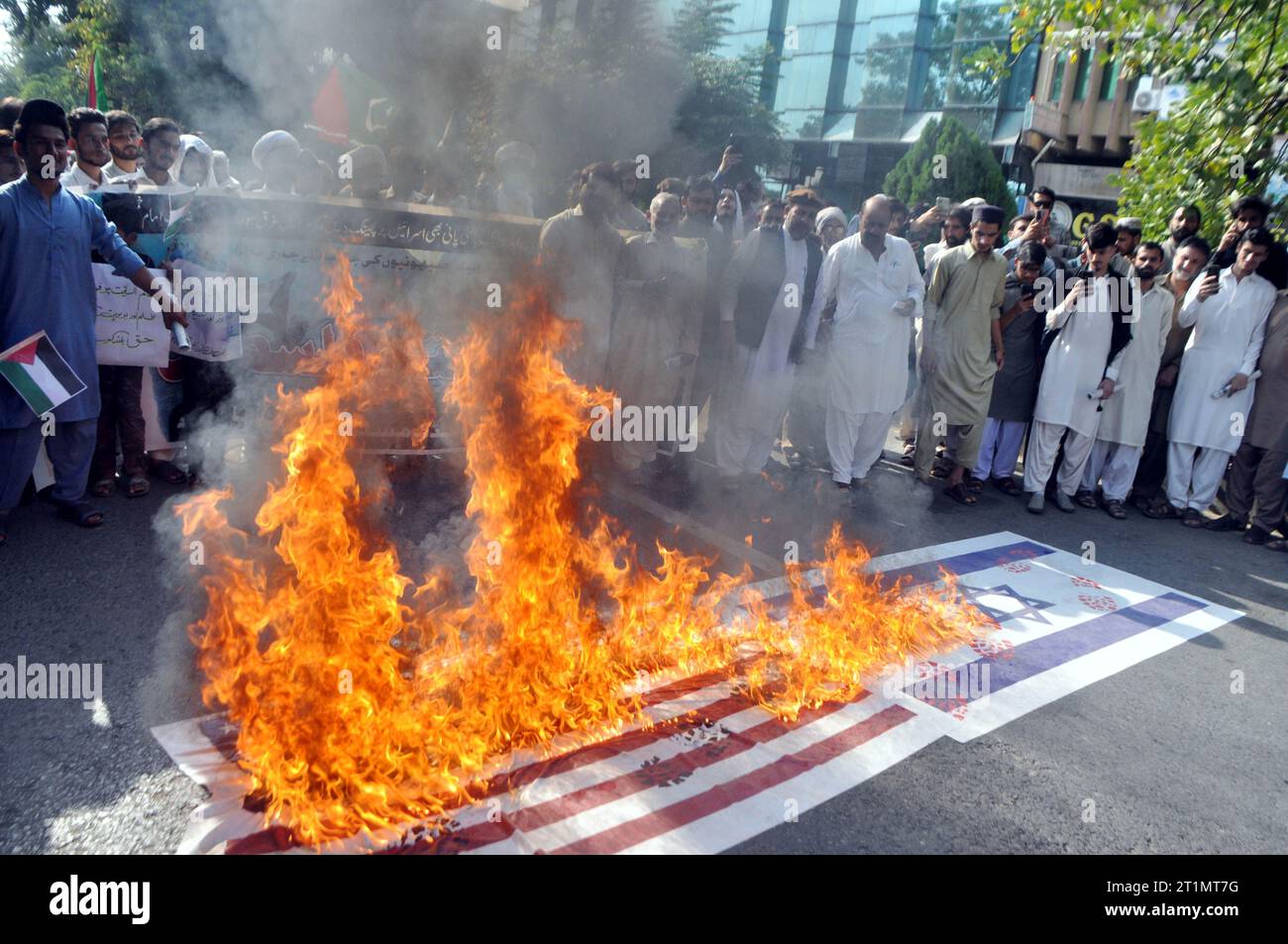 Islamabad, Pakistan, Pakistan. 13th Oct, 2023. Demonstrators Burn The 