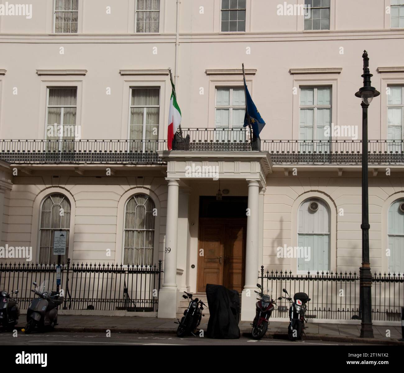 Italian Embassy (Cultural Secion) , Belgrave Square, Belgravia, London, UK Stock Photo