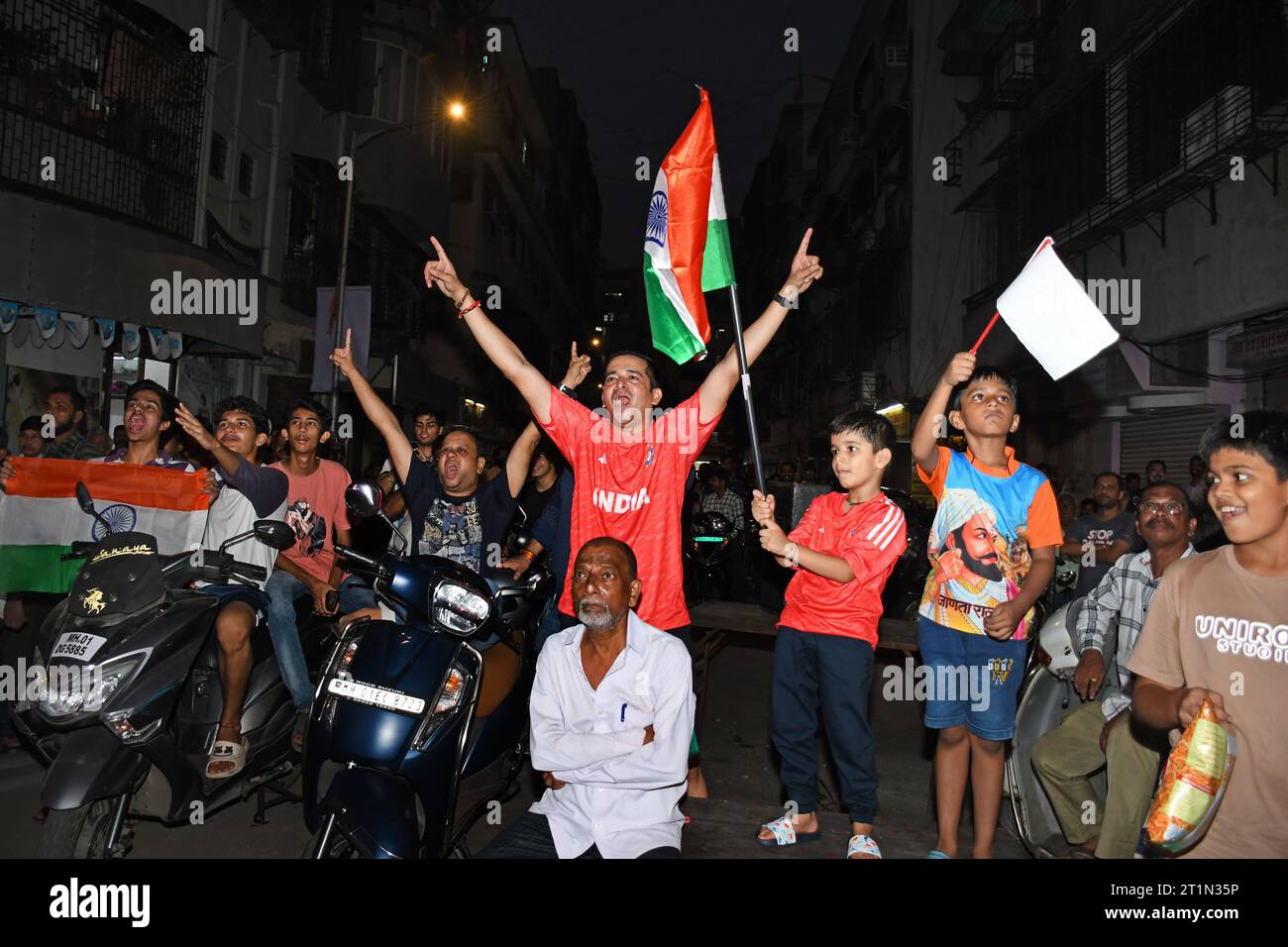 Narendra modi stadium ahmedabad hi-res stock photography and images - Alamy