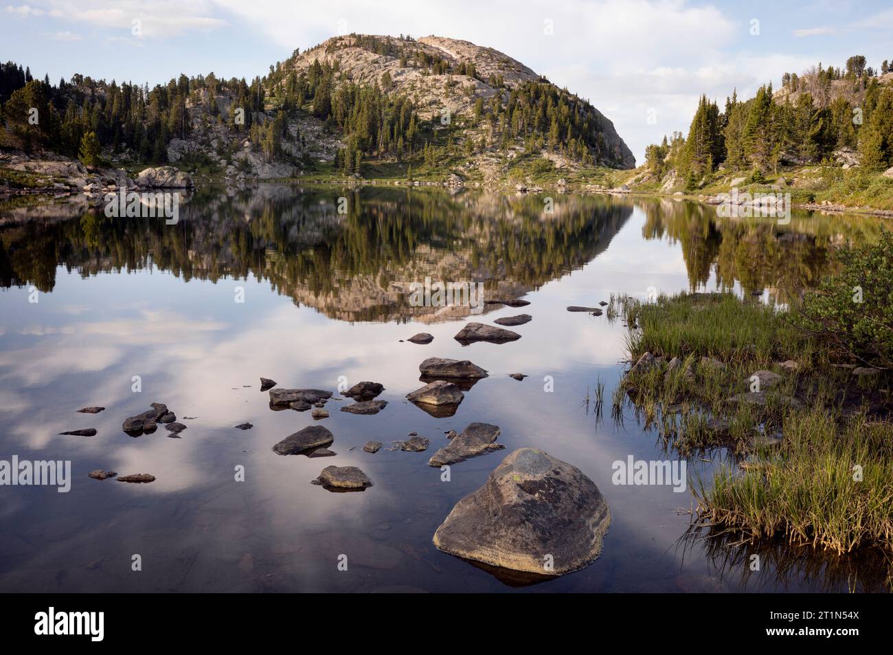 Gunsight pass area hires stock photography and images Alamy