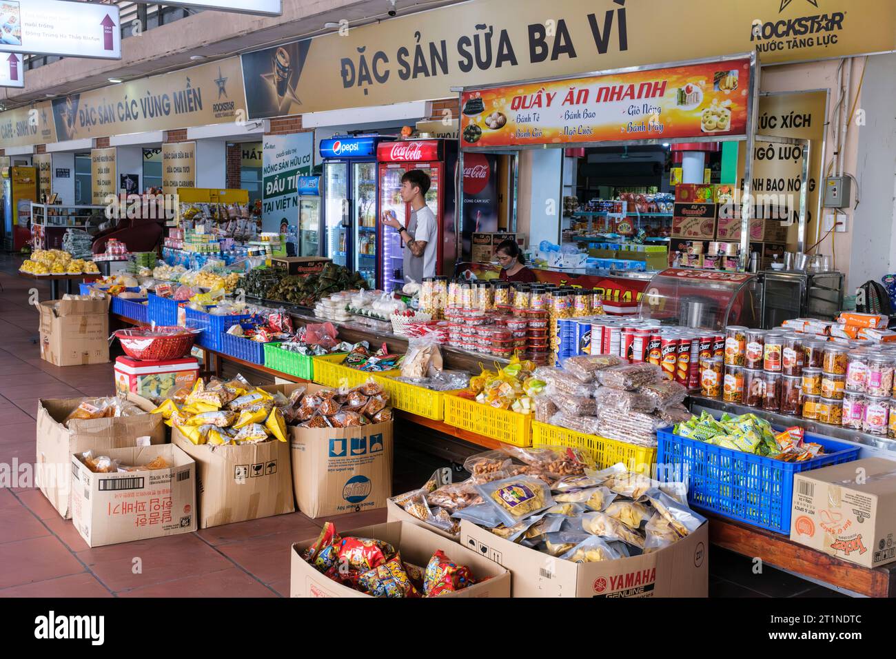 Shop Selling Snacks and Drinks at Roadside Rest Stop between Hanoi and Lao Cai, Vietnam. Stock Photo