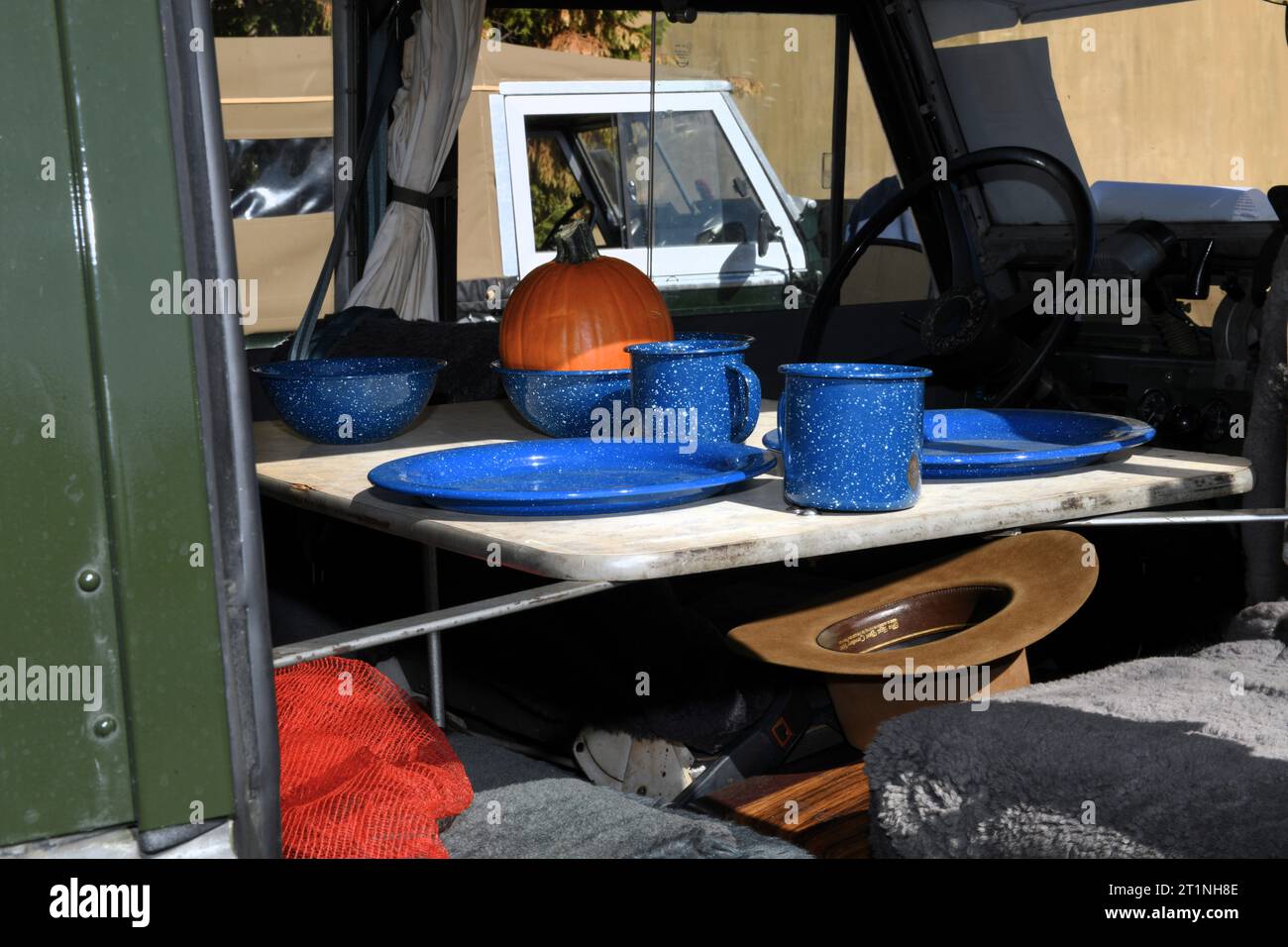 Antique land rover hi-res stock photography and images - Alamy
