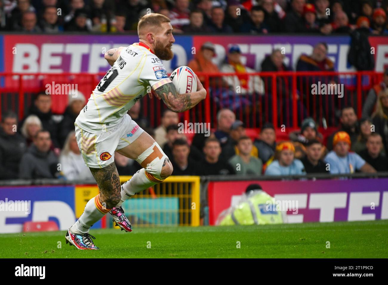 Sam Tomkins #29 of Catalans Dragons during the Betfred Super League Grand Final match Wigan Warriors vs Catalans Dragons at Old Trafford, Manchester, United Kingdom, 14th October 2023 (Photo by Craig Cresswell/News Images) Stock Photo