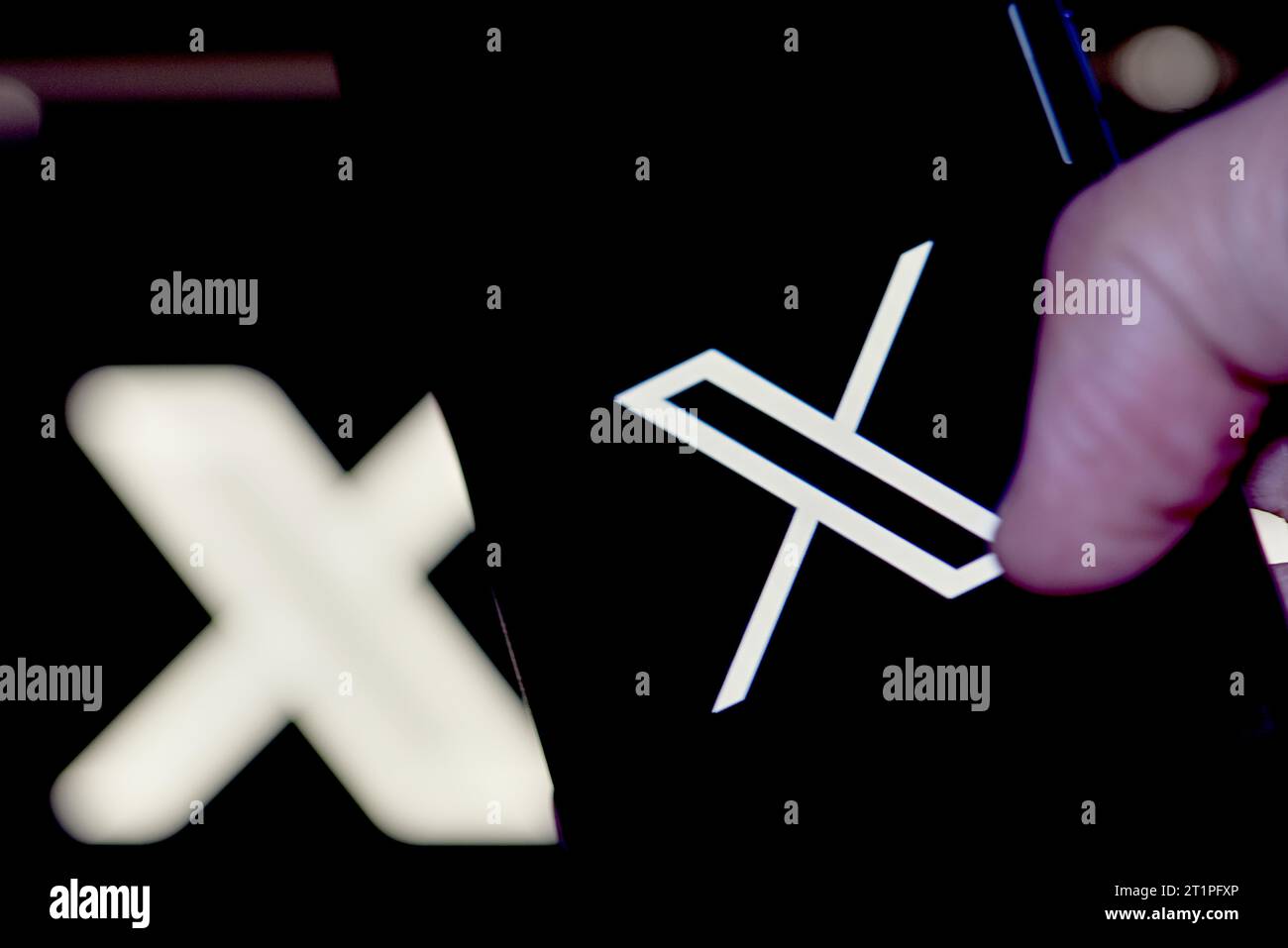 Modern form logo hi-res stock photography and images - Alamy