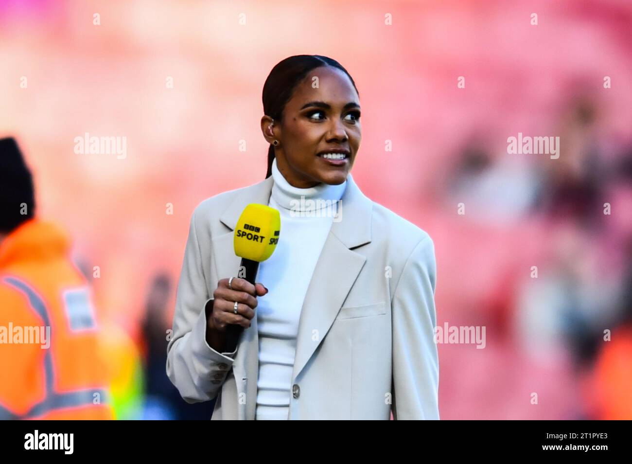 London, UK. 15th October 2023. Alex Scott presenter prior to during the ...