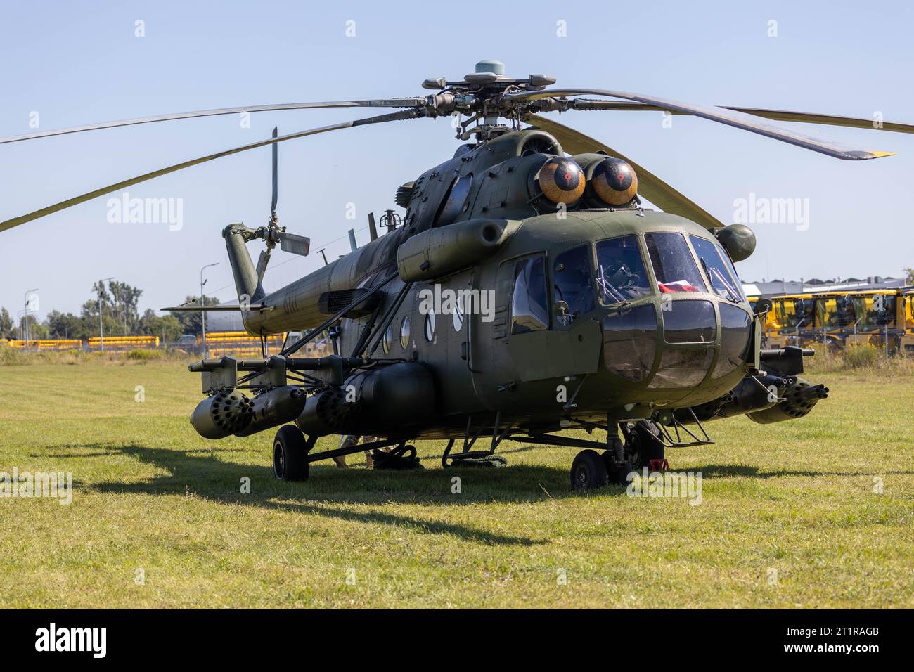 Mi8 helicopter hi-res stock photography and images - Alamy