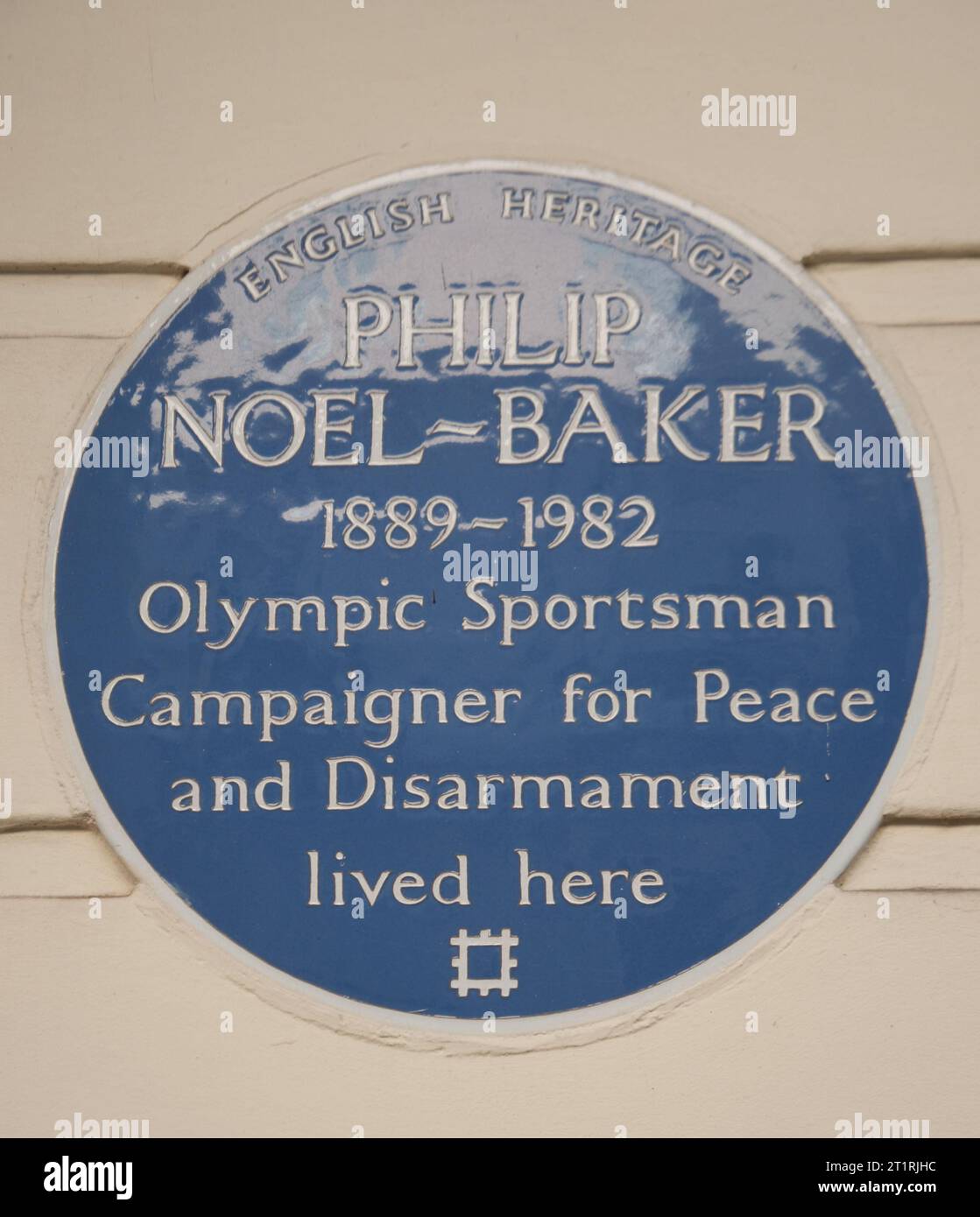 English Heritage Blue Plaque indicating that Philip Noel-Baker lived in this house, Belgravia, London, UK Stock Photo