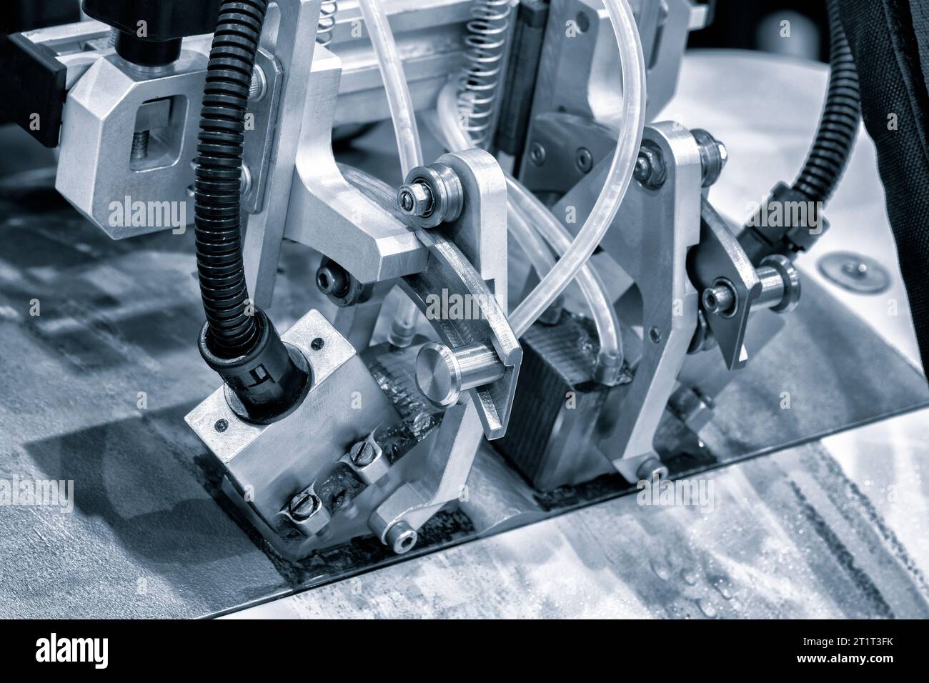 Ultrasonic and Xray industrial equipment for testing the quality of a