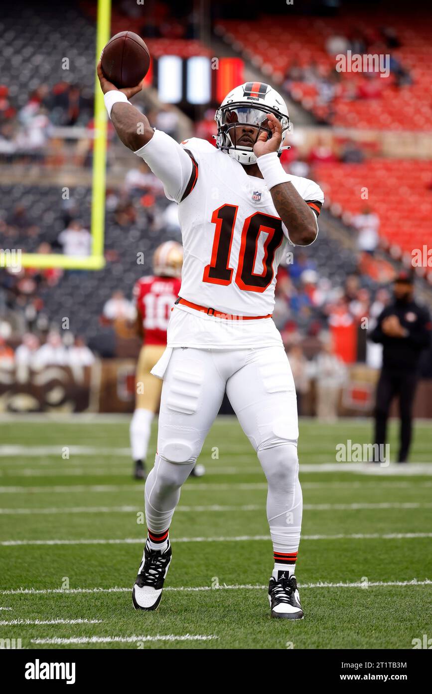 Cleveland Browns quarterback PJ Walker (10) warms up prior to the start of an NFL football game against the San Francisco 49ers, Sunday, Oct. 15, 2023, in Cleveland. (AP Photo/Kirk Irwin) Stock Photo