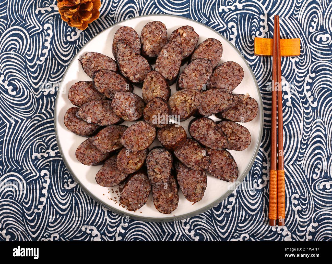 Chinese Small Rice Traditional chinese glutinous rice hi-res stock photography and images ...