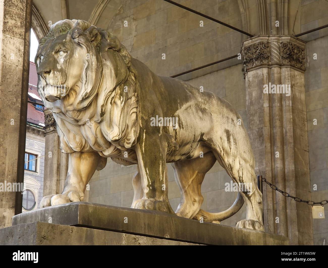 The statues of lions in front of the Feldherrnhalle, Field Marshall's ...