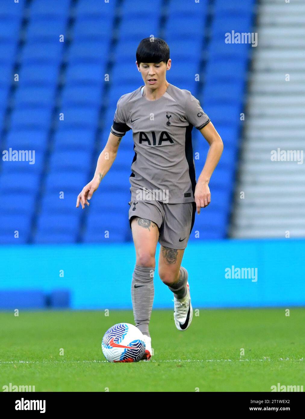 Brighton UK 15th October 2023 -  Ashleigh Neville of Tottenham during the Barclays  Women's Super League football match between Brighton & Hove Albion and Tottenham Hotspur at The American Express Stadium (Editorial Use Only) : Credit Simon Dack /TPI/ Alamy Live News Stock Photo