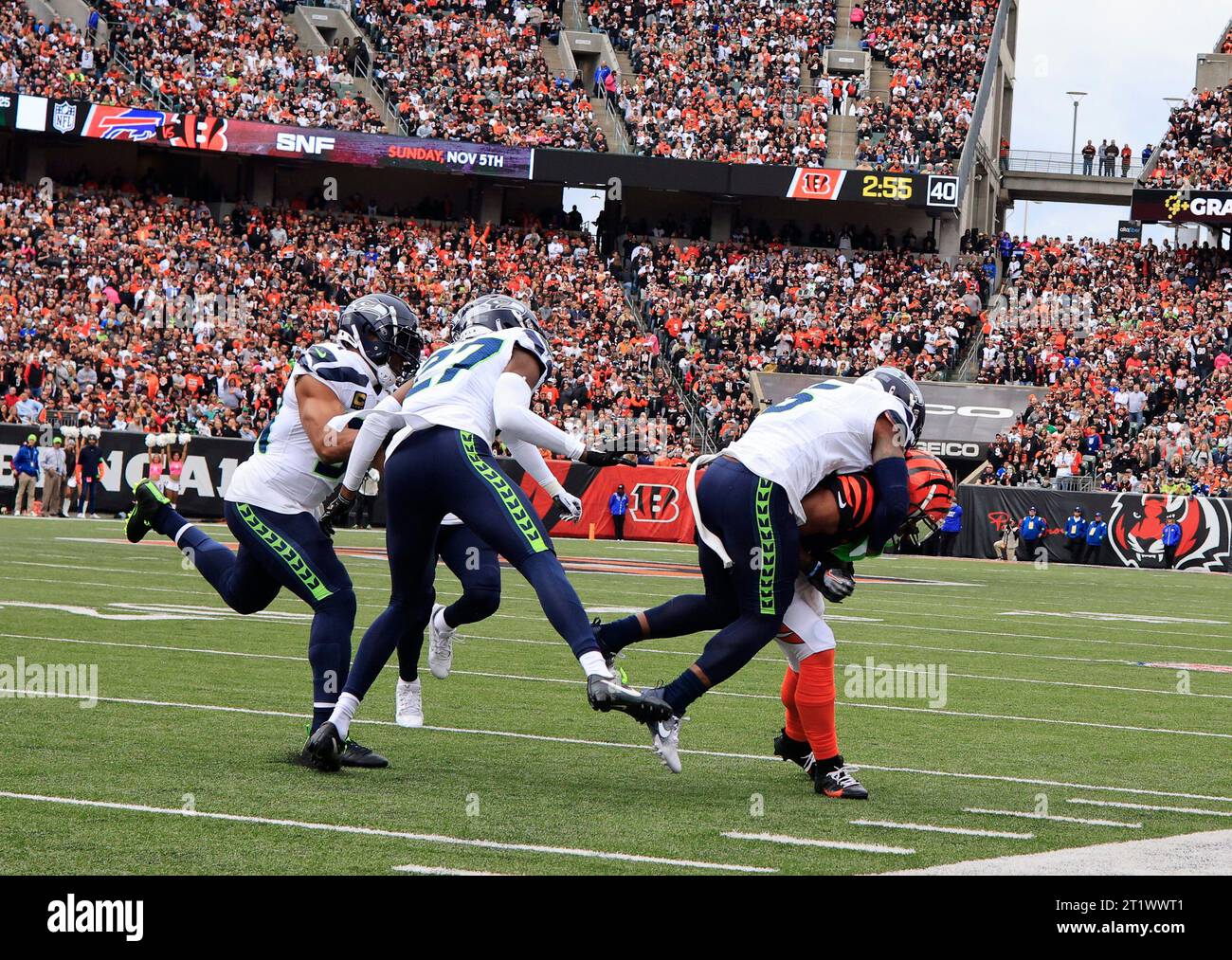 Cincinnati, Ohio, USA. 15th Oct, 2023. Cincinnati Bengals wide receiver Ja'Marr Chase (1) tackled inside the 10 yrd line by Seattle Seahawks safety Quandre Diggs (6) during the regular season game between the Seattle Seahawks and Cincinnati Bengals in Cincinnati, Ohio. JP Waldron/Cal Sport Media/Alamy Live News Stock Photo