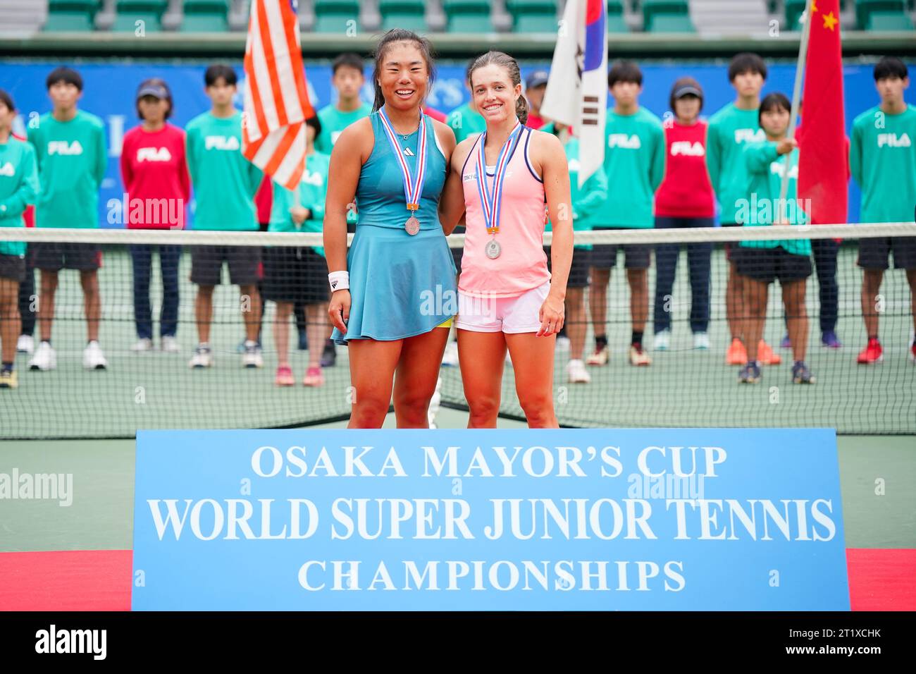 Osaka, Japan. 14th Oct, 2023. (L-R) Mingge Xu (GBR), Kaitlin Quevedo (USA), October 14, 2023 - Tennis : Girls Doubles Victory Ceremony at ITC Utsubo Tennis Center during Osaka Mayor's Cup World Super Junior Tennis Championships 2023 in Osaka, Japan. Credit: SportsPressJP/AFLO/Alamy Live News Stock Photo