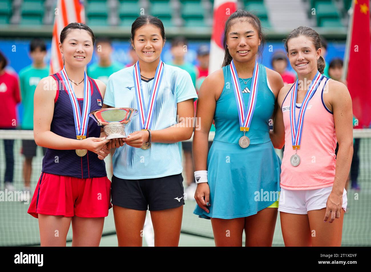 Osaka, Japan. 14th Oct, 2023. (L-R) Hayu Kinoshita (JPN), Wakana Sonobe (JPN), Mingge Xu (GBR), Kaitlin Quevedo (USA), October 14, 2023 - Tennis : Girls Doubles Victory Ceremony at ITC Utsubo Tennis Center during Osaka Mayor's Cup World Super Junior Tennis Championships 2023 in Osaka, Japan. Credit: SportsPressJP/AFLO/Alamy Live News Stock Photo