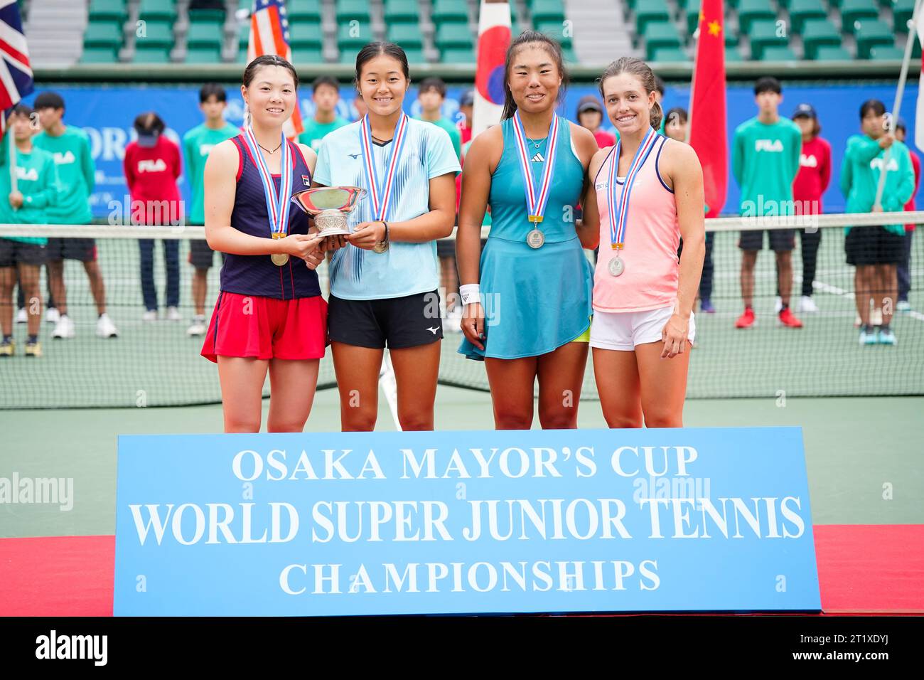 Osaka, Japan. 14th Oct, 2023. (L-R) Hayu Kinoshita (JPN), Wakana Sonobe (JPN), Mingge Xu (GBR), Kaitlin Quevedo (USA), October 14, 2023 - Tennis : Girls Doubles Victory Ceremony at ITC Utsubo Tennis Center during Osaka Mayor's Cup World Super Junior Tennis Championships 2023 in Osaka, Japan. Credit: SportsPressJP/AFLO/Alamy Live News Stock Photo
