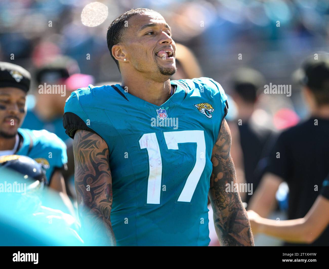 Jacksonville, FL, USA. 15th Oct, 2023. Jacksonville Jaguars wide ...