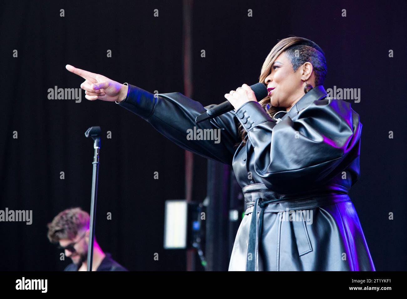 The British singer Gabrielle performing at the Eden Sessions in ...