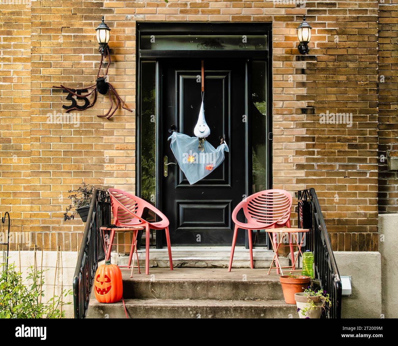 Halloween Decorations Neighborhood scenes Stock Photo Alamy