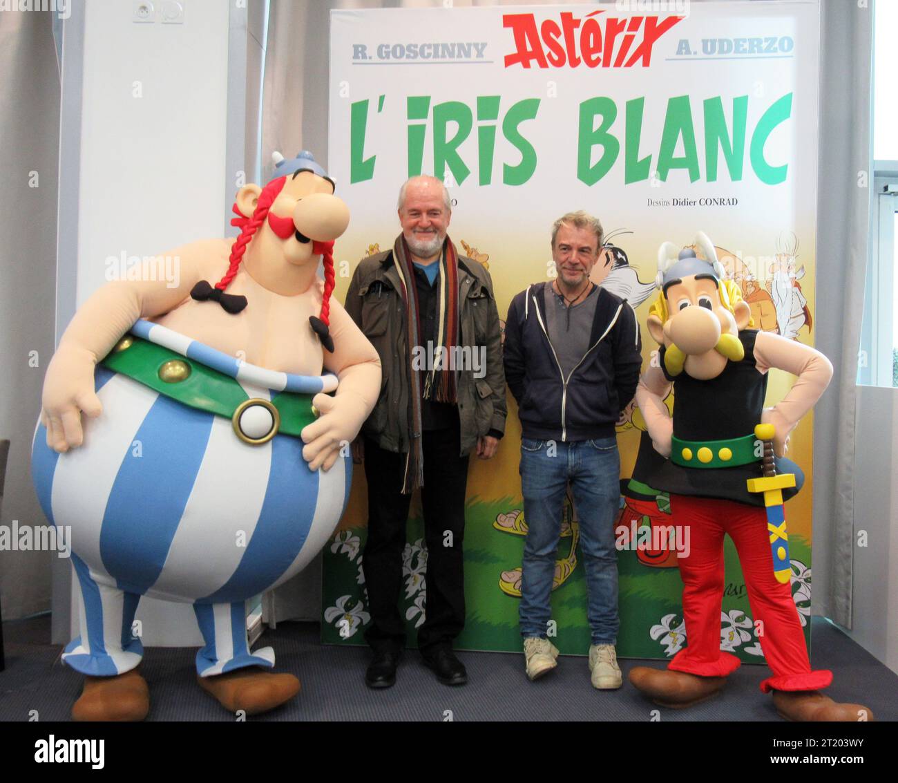 Asterix Vol. 40: Asterix and the White Iris (40)