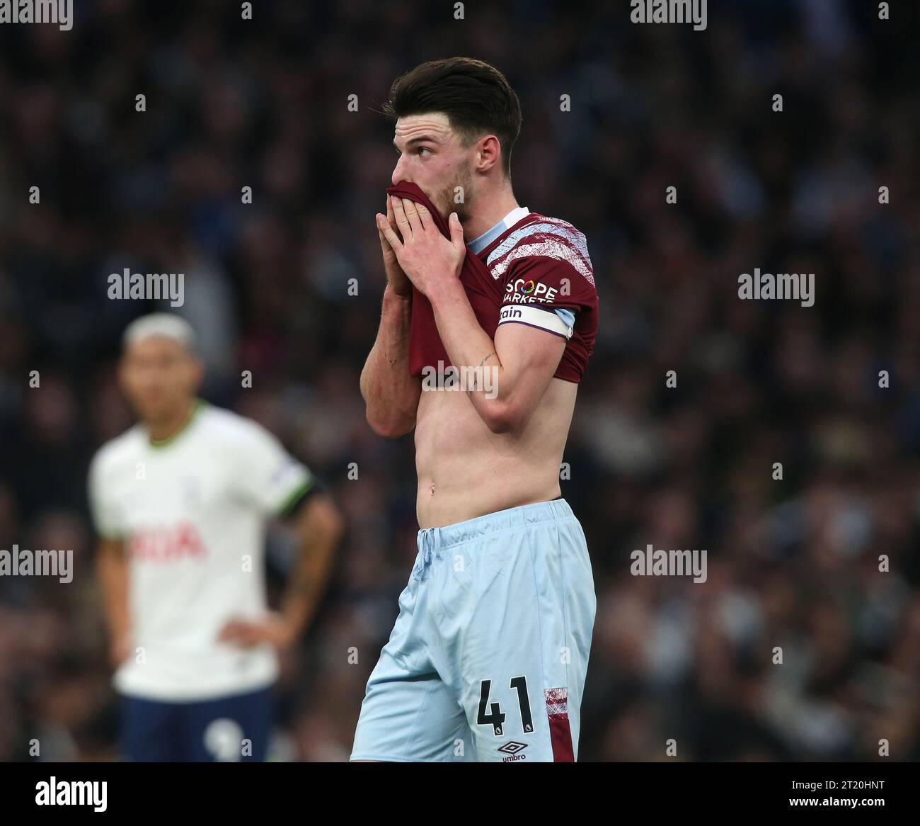 Declan Rice of West Ham United looks disappointed & dejected. - Tottenham Hotspur v West Ham United, Premier League, Tottenham Hotspur Stadium, London, UK - 19th February 2023. Editorial Use Only - DataCo restrictions apply Stock Photo