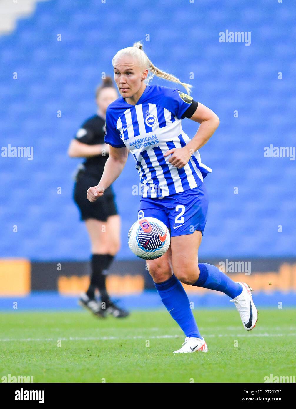 Brighton UK 15th October 2023 -  Maria Thorisdottir of Brighton  during the Barclays  Women's Super League football match between Brighton & Hove Albion and Tottenham Hotspur at The American Express Stadium (Editorial Use Only) : Credit Simon Dack /TPI/ Alamy Live News Stock Photo