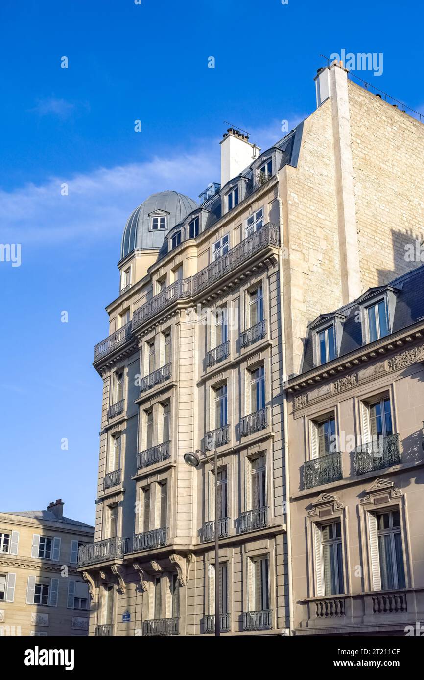 Paris, a beautiful building in the 7e arrondissement Stock Photo