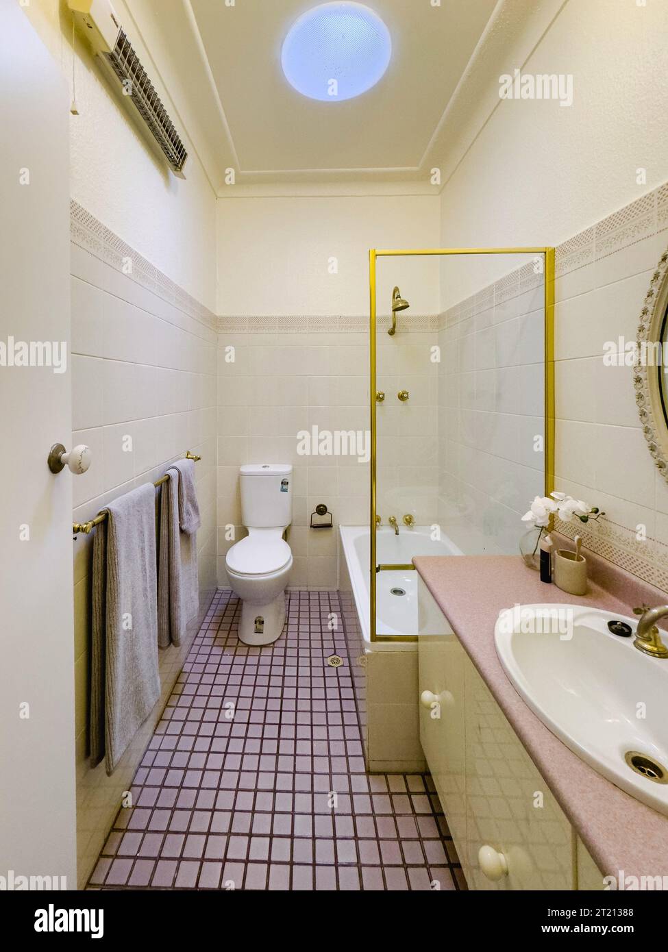 A beautiful cozy bathroom design Stock Photo - Alamy
