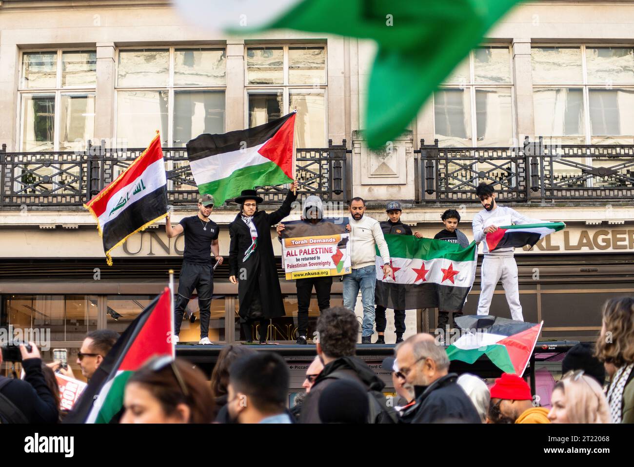 Protesters from the Orthodox Jews Against Zionism movement attend a 'March For Palestine', part of a pro-Palestinian national demonstration, in London Stock Photo