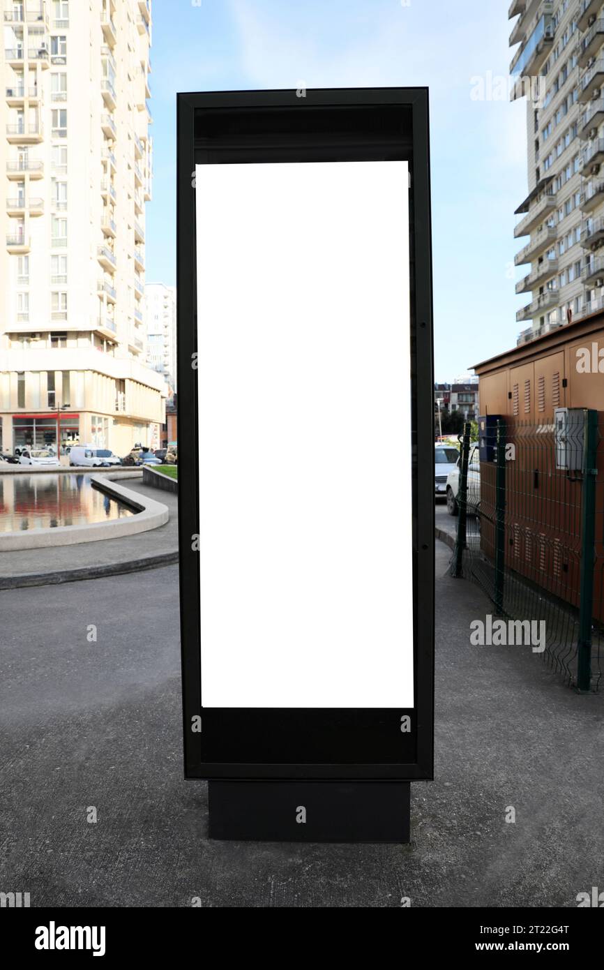 Empty signboard in city. Mock-up for design Stock Photo - Alamy