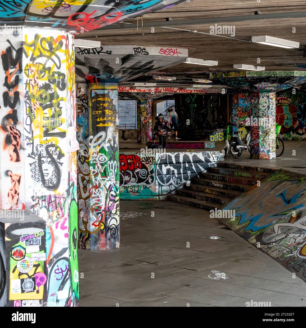 Graffiti parking hi-res stock photography and images - Alamy