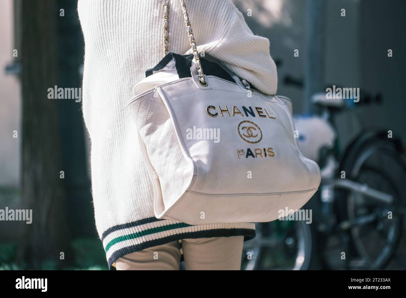 green velvet chanel bag