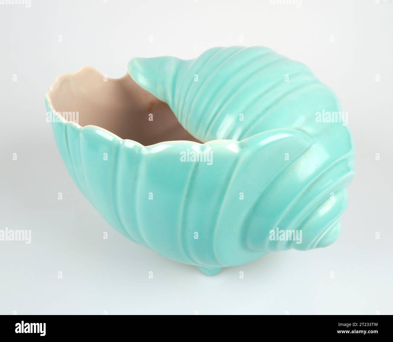 Vintage Poole Pottery Art Deco shell vase Stock Photo - Alamy