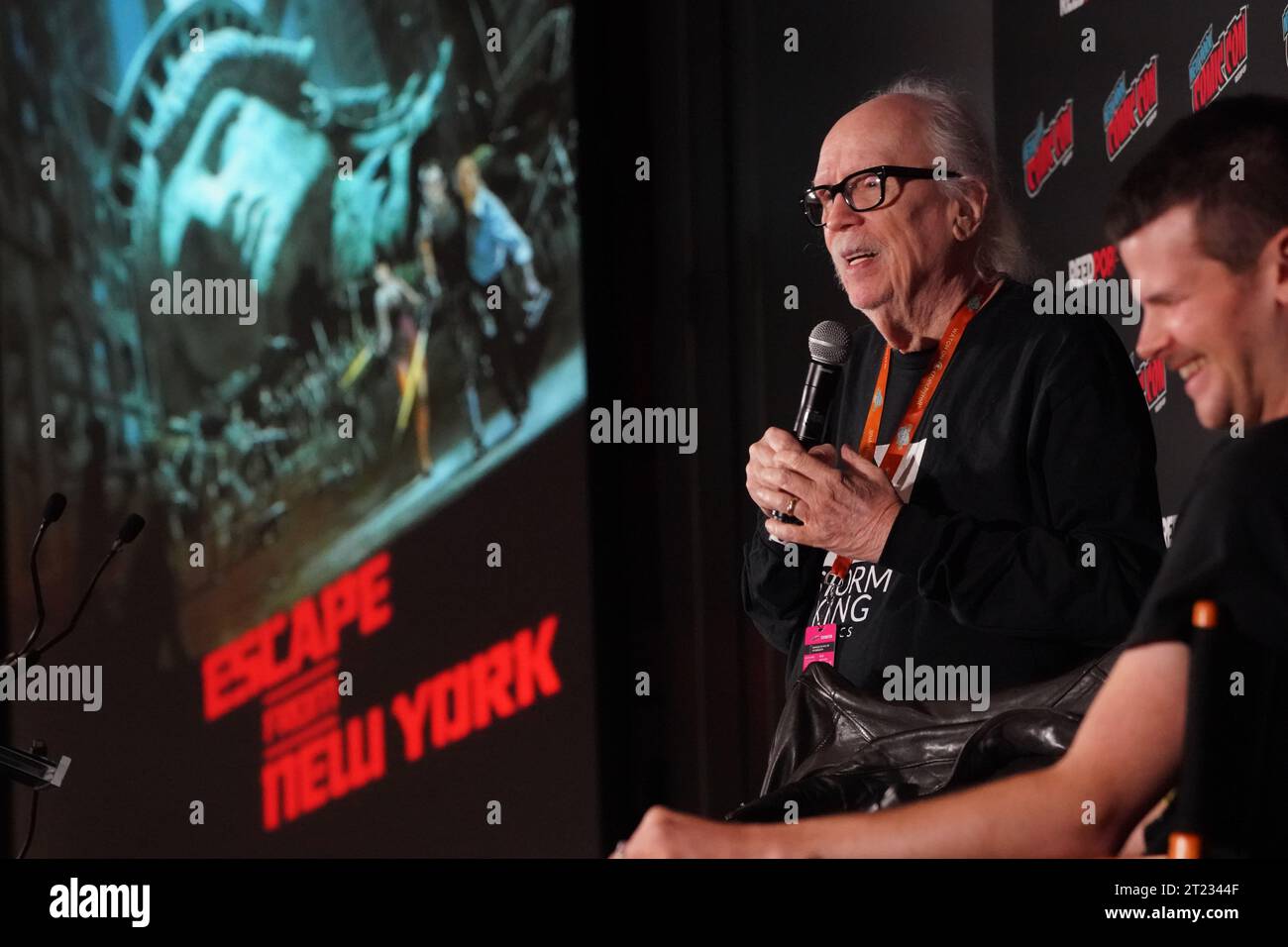 New York, New York, USA. 13th Oct, 2023. Director and composer JOHN CARPENTER discusses his life's work including his film Escape From New York and takes questions at the 2023 New York Comic Con at the Jacob Javits Center on October 13, 2023 in New York. (Credit Image: © Bryan Smith/ZUMA Press Wire) EDITORIAL USAGE ONLY! Not for Commercial USAGE! Stock Photo